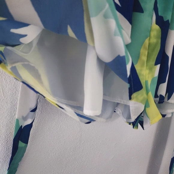 LATISTE Blue Green Tie Waist Short Romper Small - Picture 13 of 17